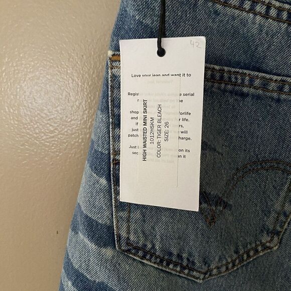 Re/done Levis Denim tiger bleach high waisted mini skirt NWT sz 26-28 Rare - Picture 7 of 9
